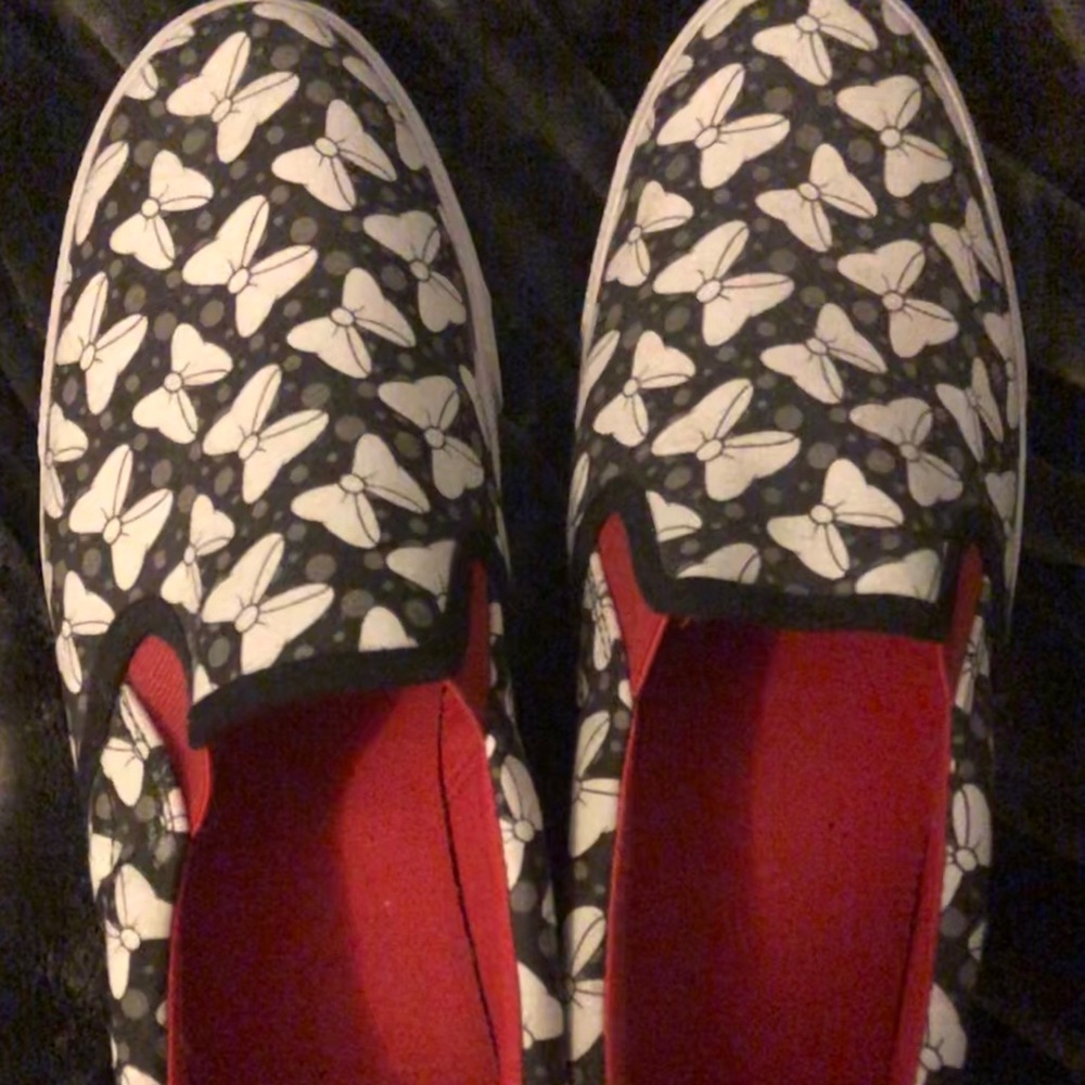 Disney Minnie Mouse slip on shoes